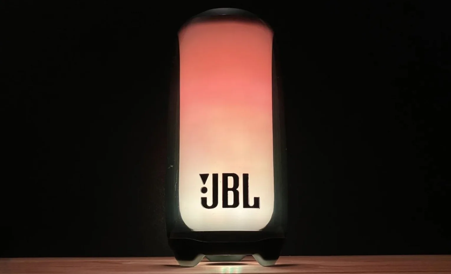 مقایسه JBL Pulse 6 و Pulse 5؛ آیا ارتقا ارزش دارد؟ مقایسه JBL Pulse 6 و Pulse 5؛ آیا ارتقا ارزش دارد؟