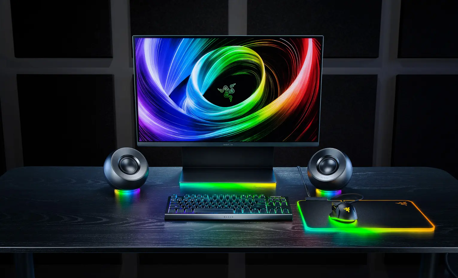 اسپیکرهای Razer Mako و Mako X؛ سابووفر یا میز خلوتتر؟ اسپیکرهای Razer Mako و Mako X؛ سابووفر یا میز خلوتتر؟