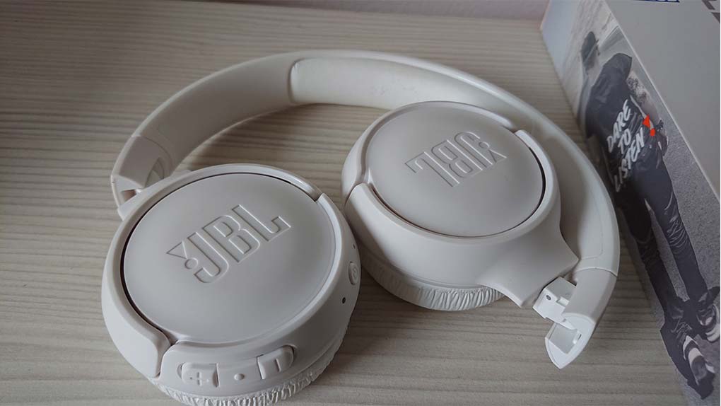 JBL TUNE 560BT 