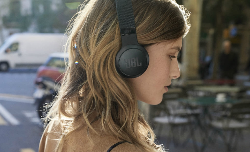 Introducing JBL Live 400BT Wireless Headphones Review