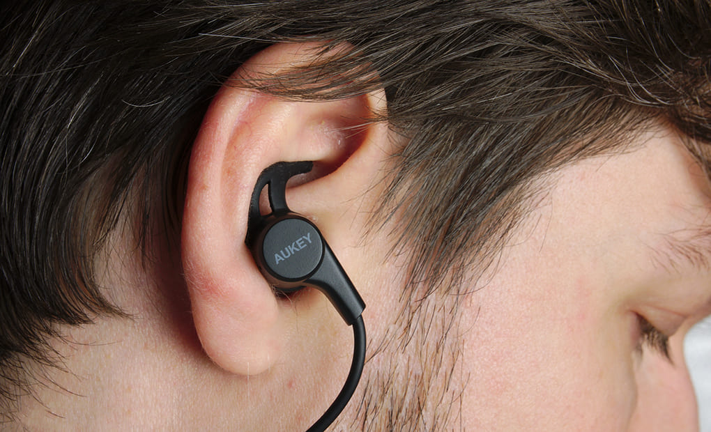 معرفی هدفون | Aukey Essential Wireless Earbuds B40s