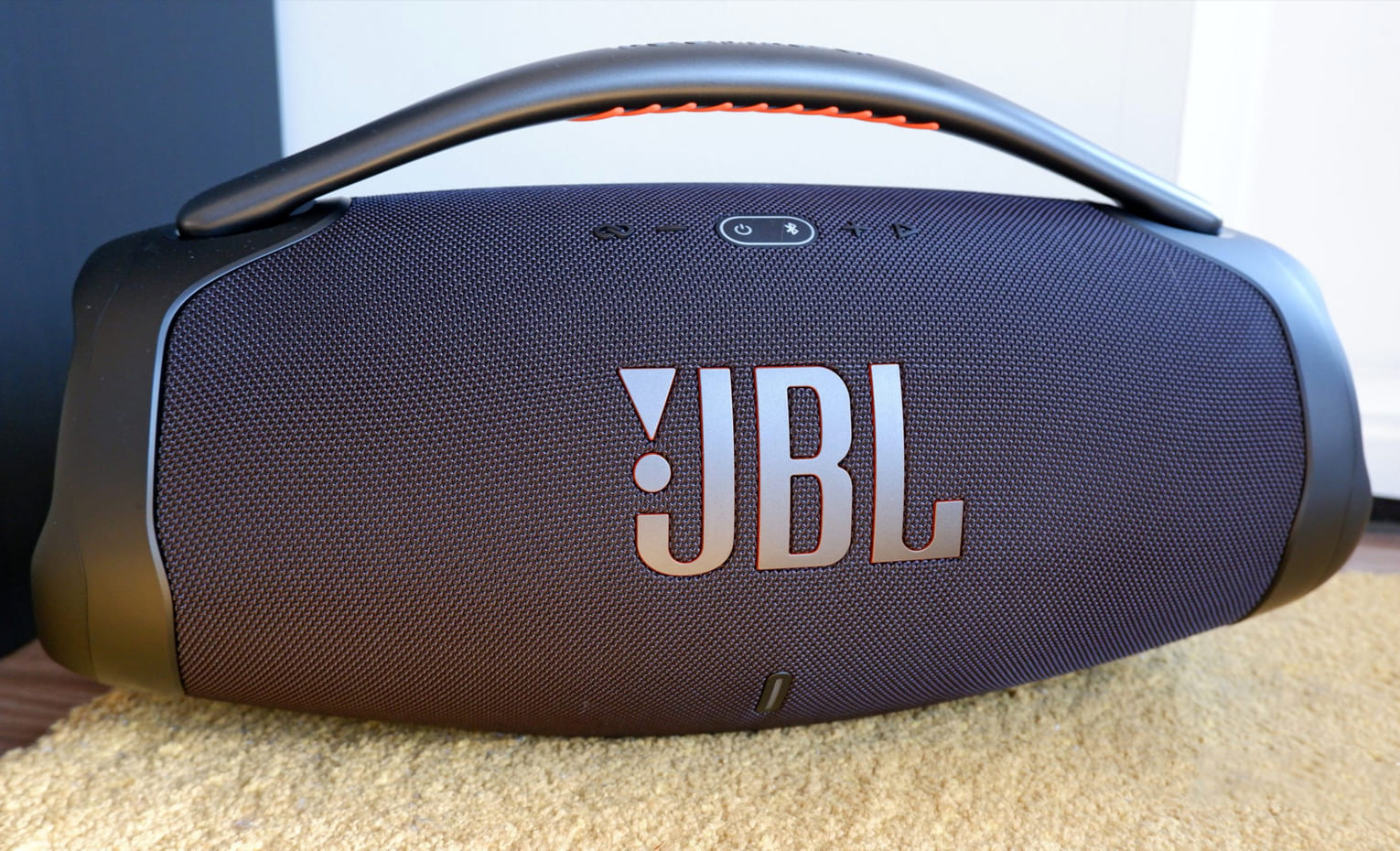 بهترین اسپیکرهای پخش موسیقی با بیس قوی | اسپیکر JBL Boombox 3