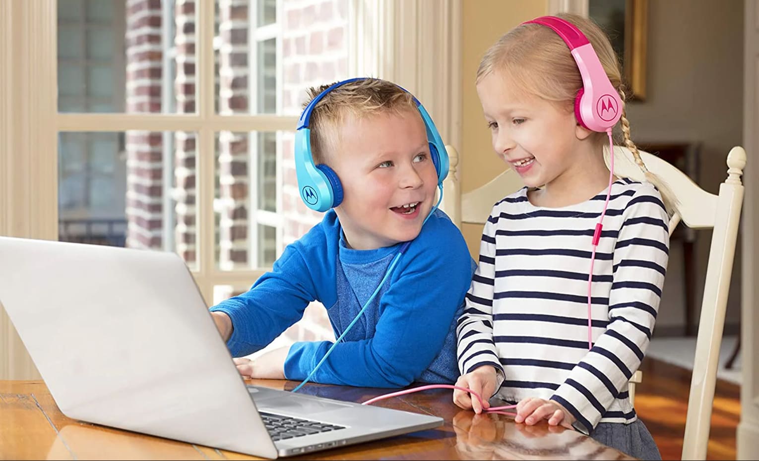 نکات قبل از خرید هدفون برای کودکان | tips before buying headphones for children