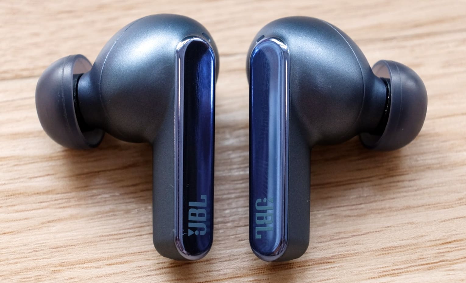 خرید هدفون مناسب برای پادکست گوش دادن | Perfect headphones for listening to podcasts