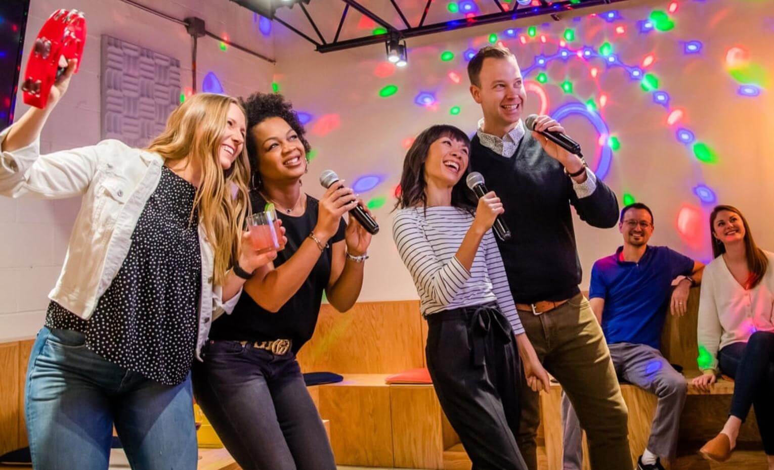 کارائوکه چیست و چه کاربردی دارد؟ + آشنایی با نحوه استفاده | what is karaoke and how to use it