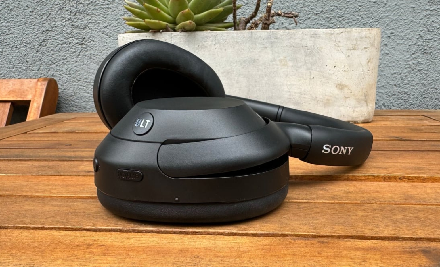 هدفون بی سیم Sony ULT WEAR هدفون بی سیم Sony ULT WEAR