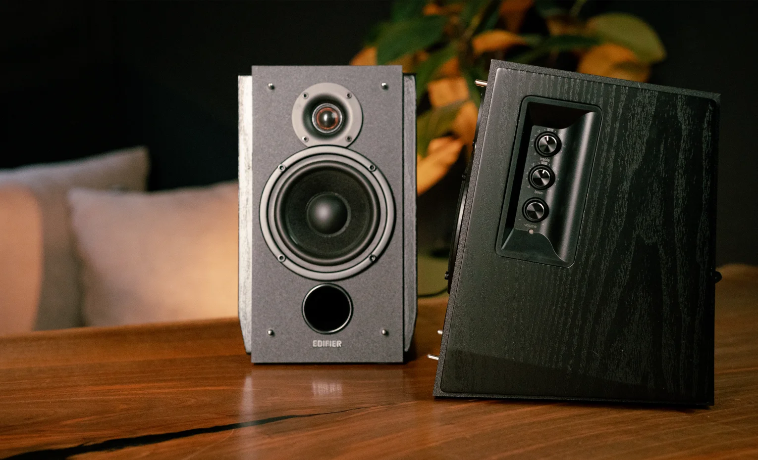 اسپیکر ادیفایر مدل R1700BT