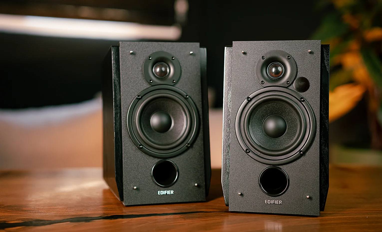 اسپیکر ادیفایر مدل R1700BT