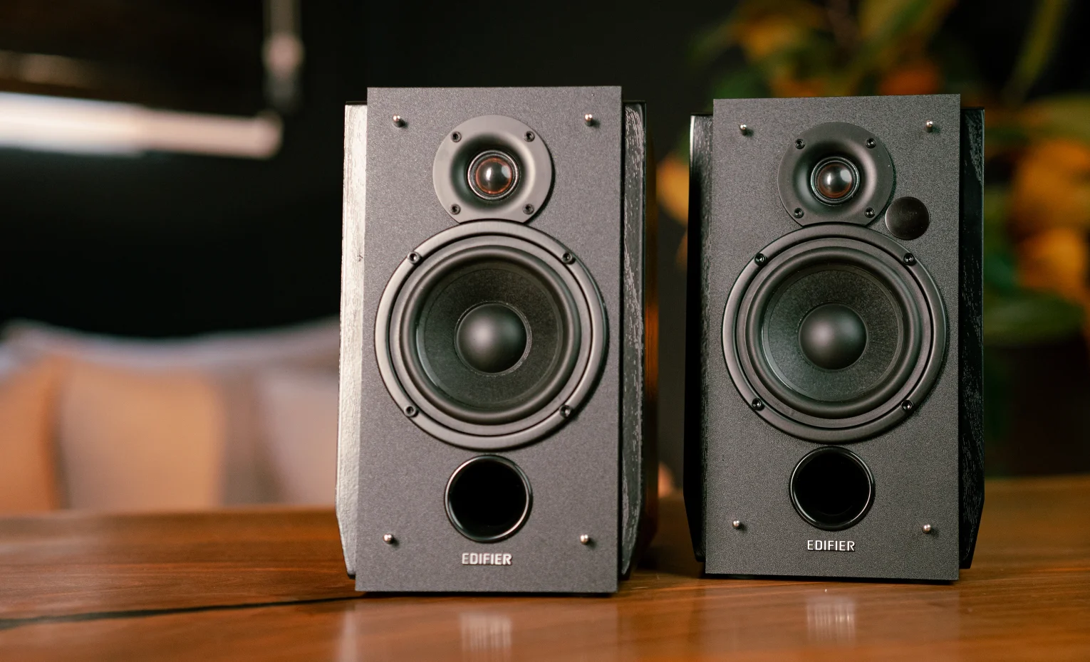 اسپیکر ادیفایر مدل R1700BT