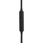 عکس نزدیک کنترل سه‌دکمه‌ای روی کابل هندزفری JBL Tune 310C مشکی
