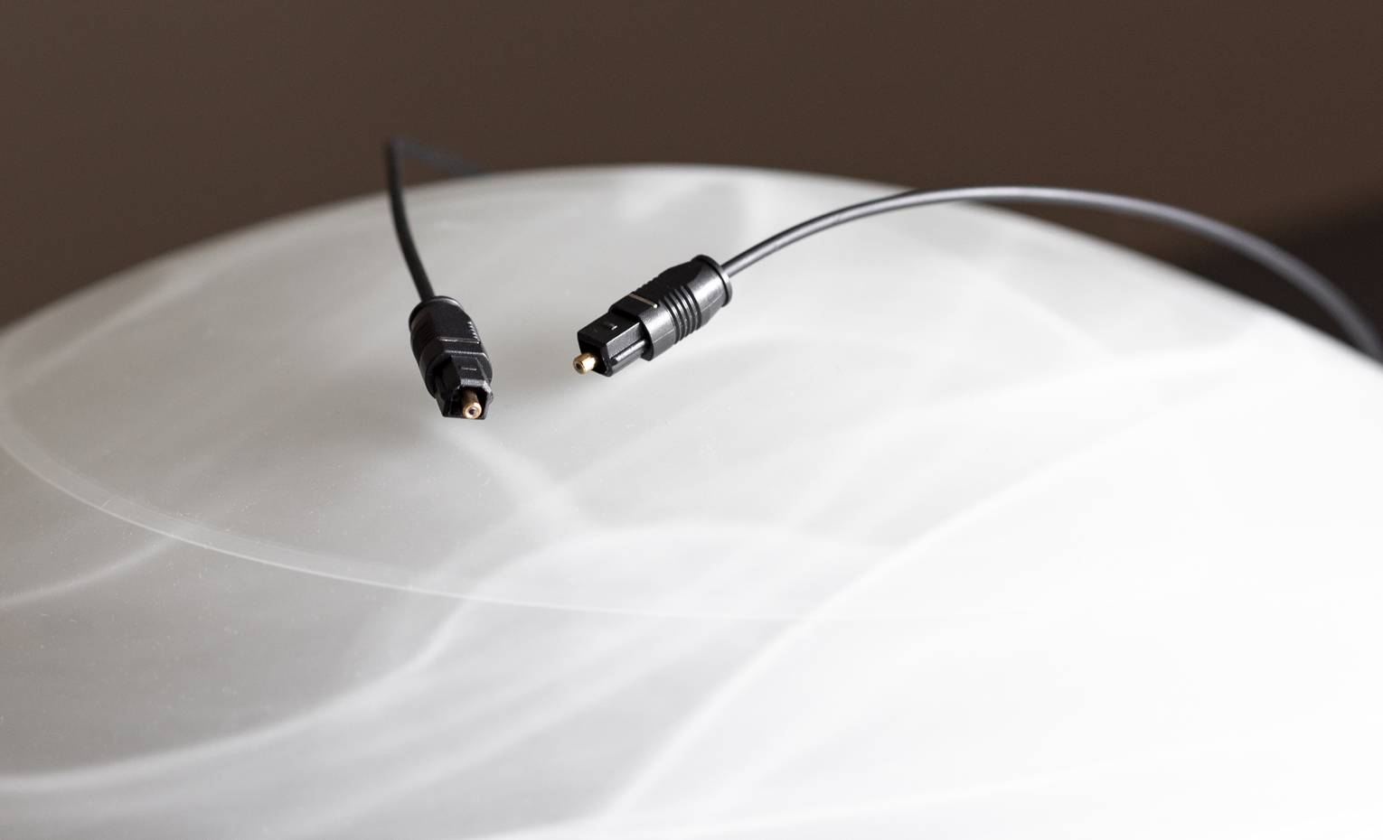 چگونه اسپیکر را به تلویزیون وصل کنیم؟