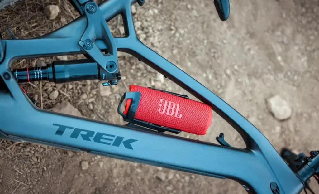 راهنمای خرید اسپیکر جی بی ال کوچک آبان 1404