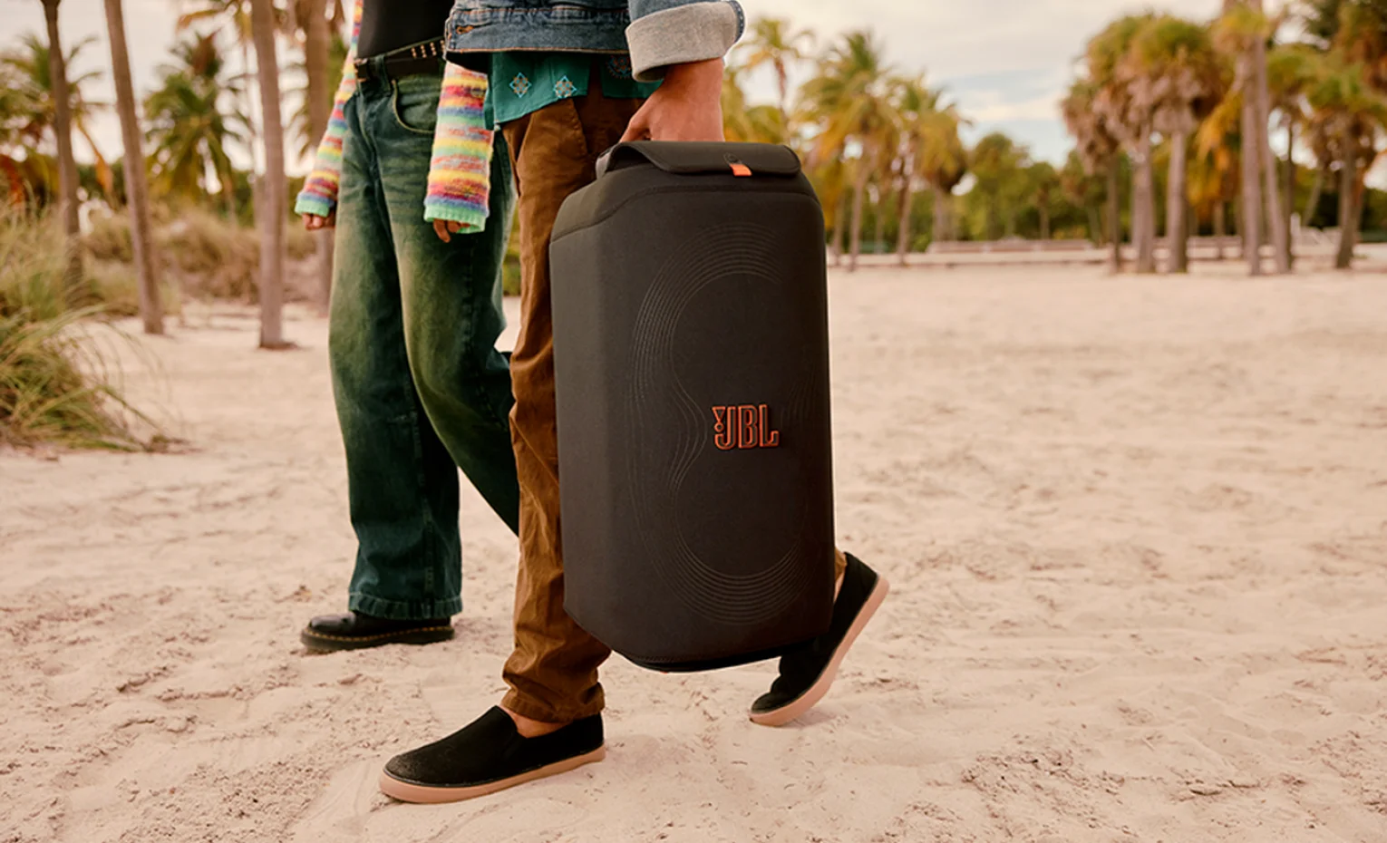 چرا استفاده از کیف و کاور اسپیکر ضروری است؟