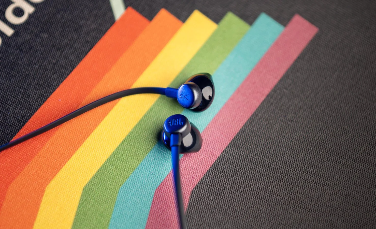 راهنمای خرید ایرپاد تا 2 میلیون تومان در آبان 1404