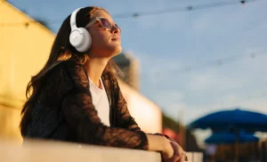 راهنمای خرید هدفون JBL از روزمره تا حرفه ای (مرداد 1405)