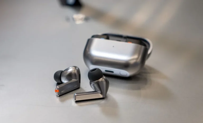 راهنمای خرید بهترین هندزفری بلوتوثی برای مکالمه در آذر 1404