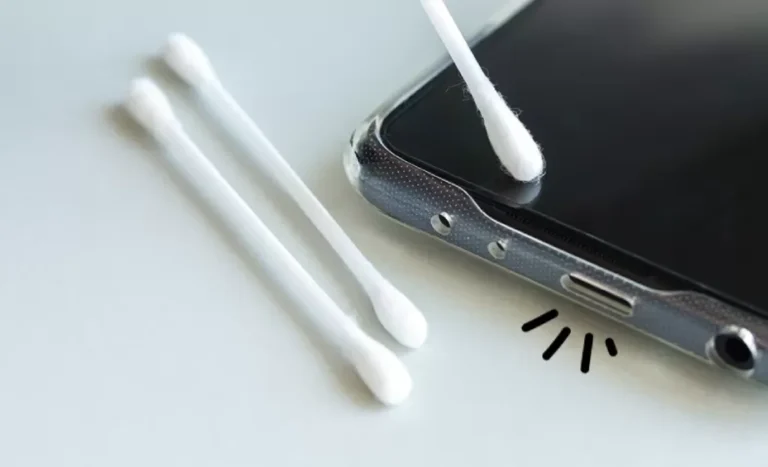 راهنمای تخصصی تمیز کردن اسپیکر آیفون با پروتکل‌های ایمنی