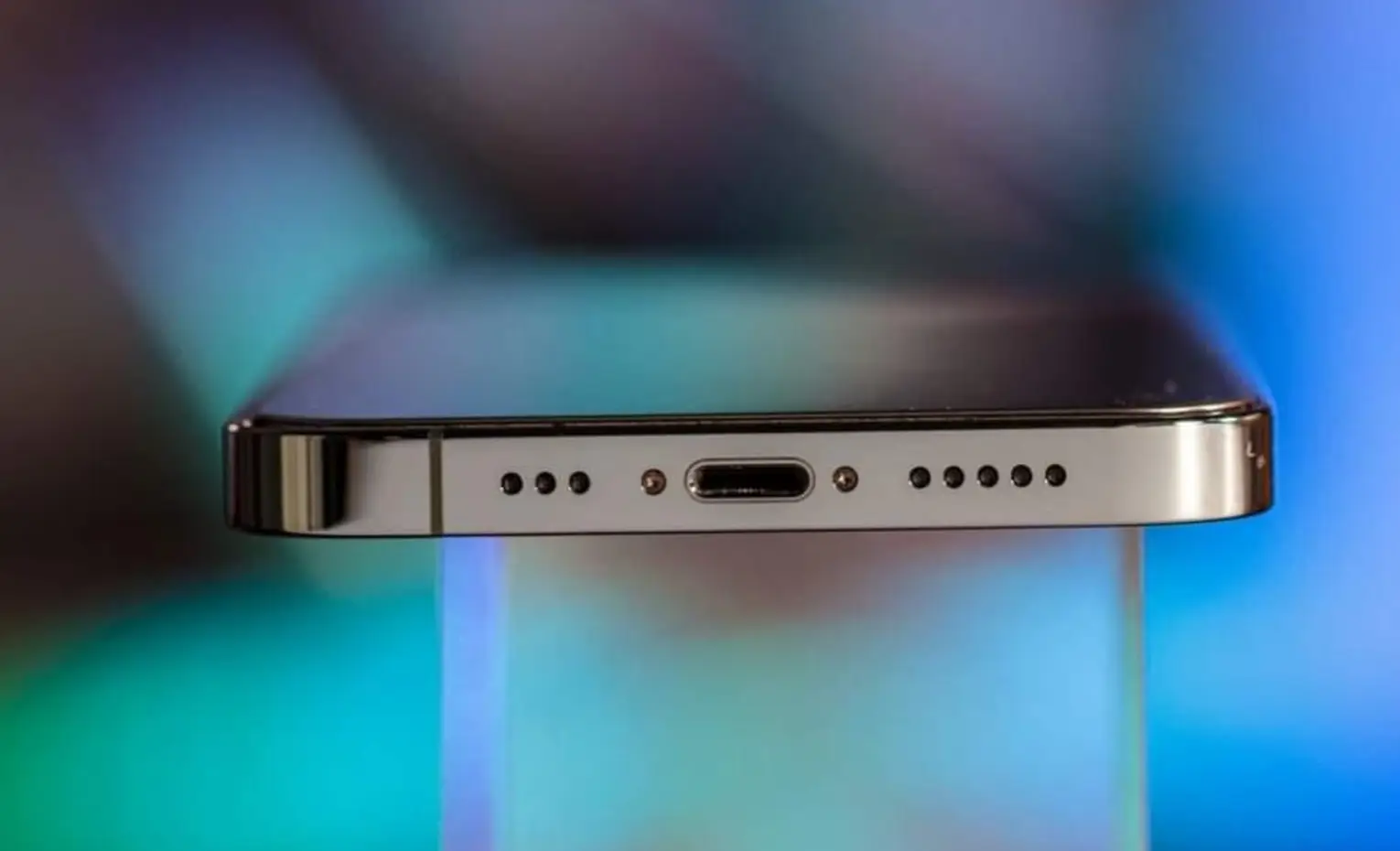 راهنمای تخصصی تمیزکاری اسپیکر آیفون، متدها، پروتکل‌های ایمنی