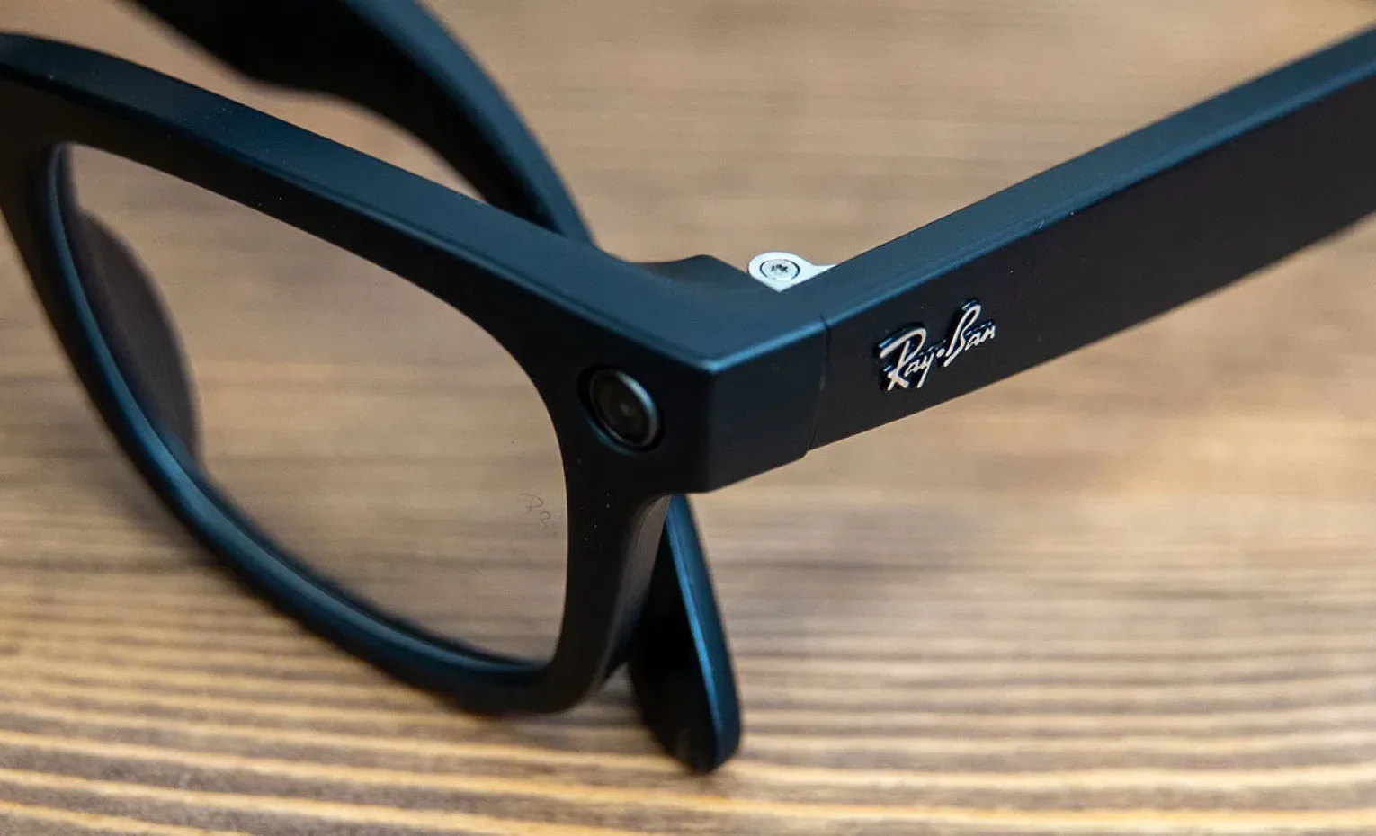 بررسی کامل نسل دوم عینک هوشمند متا ریبن