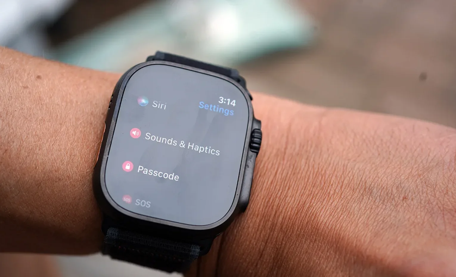 تنظیم خودکار صدا در watchOS 26، قابلیت جدید اپل واچ