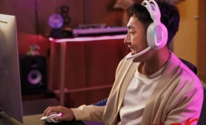 بررسی هدست گیمینگ لاجیتک G522، صدایی عالی اما با چند نقص