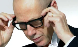 عینک متا ریبن در فیلم مد و فشن SHOWstudio برای 25سالگی‌اش