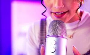 جادوی ASMR، چطور با وجود استرس‌ها با یک هندزفری، عمیق بخوابیم؟