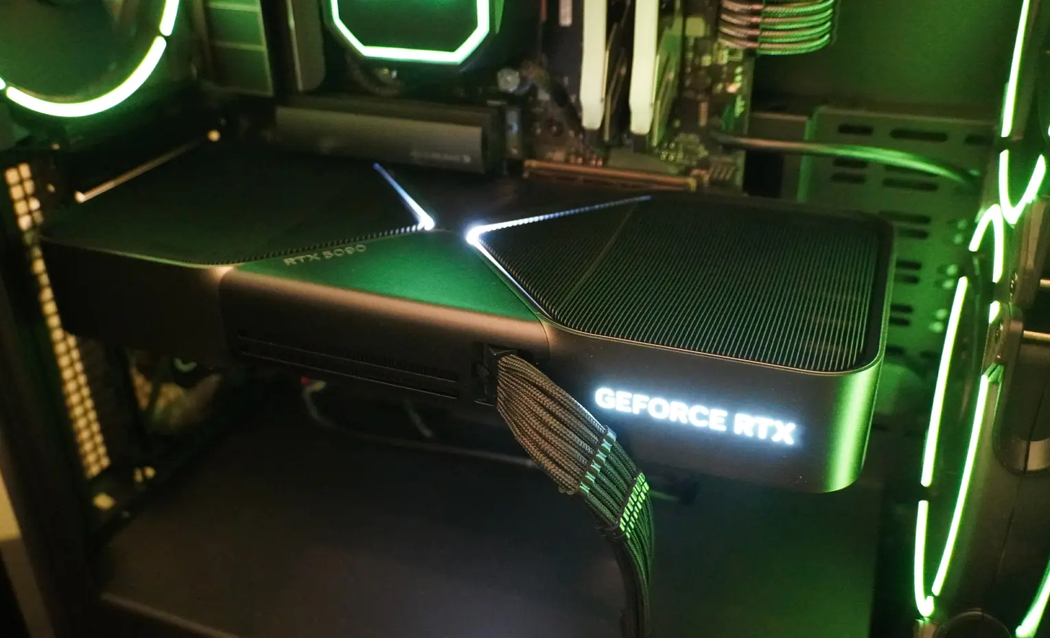 مقایسه ASUS Ascent GX10 با RTX 5090 و GPU ابری مقایسه ASUS Ascent GX10 با RTX 5090 و GPU ابری