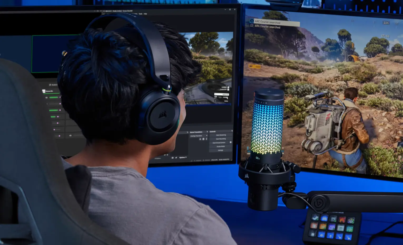 میکروفون کورسیر VOXARA با نمایشگر OLED معرفی شد کاربر با هدست مقابل میکروفون Corsair VOXARA و نمایشگر بازی