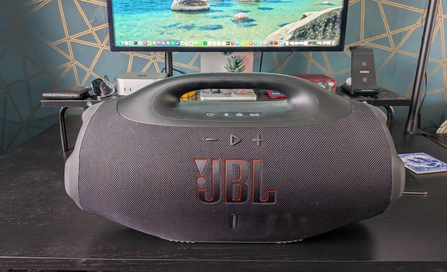 مقایسه اسپیکر جی بی ال Boombox 4 و PartyBox 720 برای مهمانی مقایسه اسپیکر جی بی ال Boombox 4 و PartyBox 720 برای مهمانی